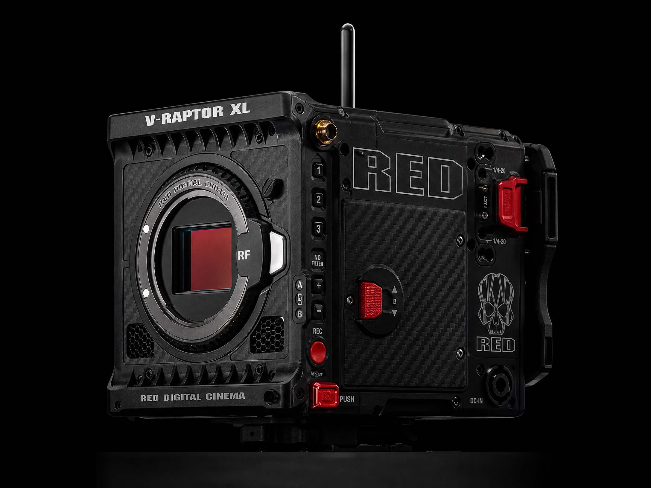 RED V-‍Rapt﻿or电影摄影机侧面​展示